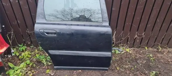 Volvo V70 Rear door