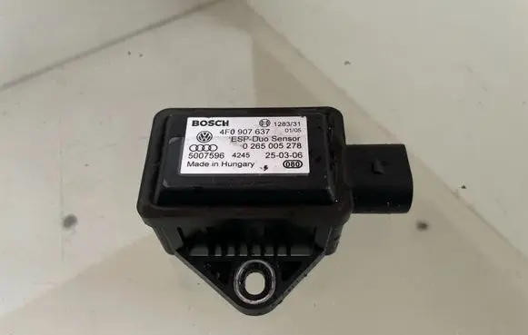 Audi A6 S6 C6 4F ESP acceleration yaw rate sensor 4F0907637 0265005278 5007596
