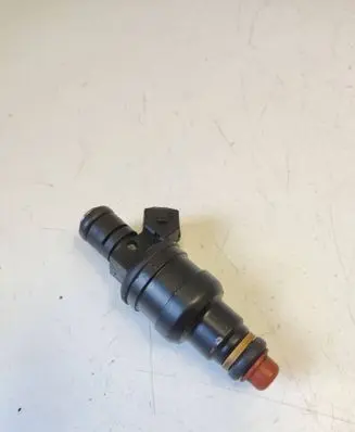 Audi A8 S8 D2 4D Fuel injector 077133551G 077133551C