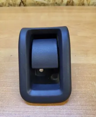 Engine bonnet (hood) release handle