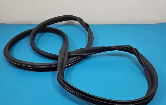 Skoda Fabia Mk3 (NJ) Front door rubber seal 6V0867366F IMPRK1520814