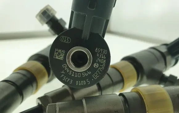 Opel Combo E Fuel injector 445110566 027766