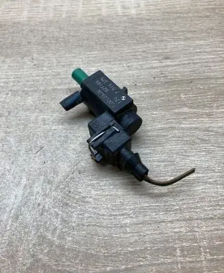 BMW 7 E65 E66 Turbo solenoid valve 7516375 70012300