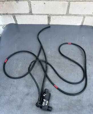 Toyota C-HR I Windscreen/windshield washer pump 853300F010 85330OF010