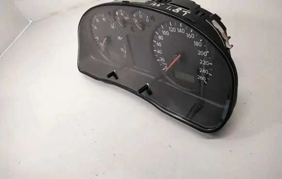 Volkswagen PASSAT B5 Speedometer (instrument cluster) 3B0919881F 110008794006