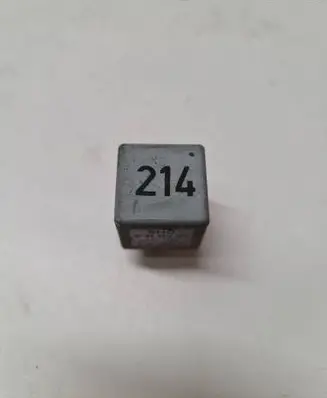 Volkswagen PASSAT B5 Other relay 899512000