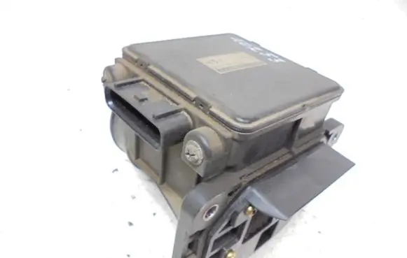 Mitsubishi Carisma Mass air flow meter E5T05271