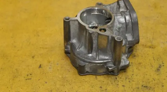 Audi A4 S4 B8 8K Vacuum pump 06K145100B