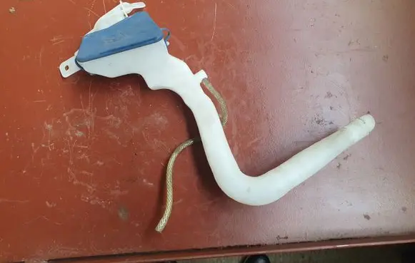 Mercedes-Benz CLS C219 Window washer liquid tank fill tube 2118601460