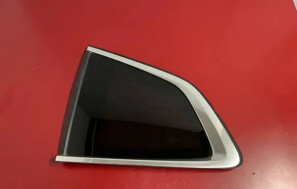 BMW X3 G01 Rear side window 7410063