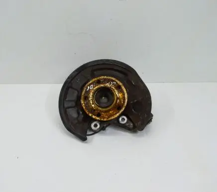 Mercedes-Benz CLA C117 X117 W117 Rear wheel hub 2460406