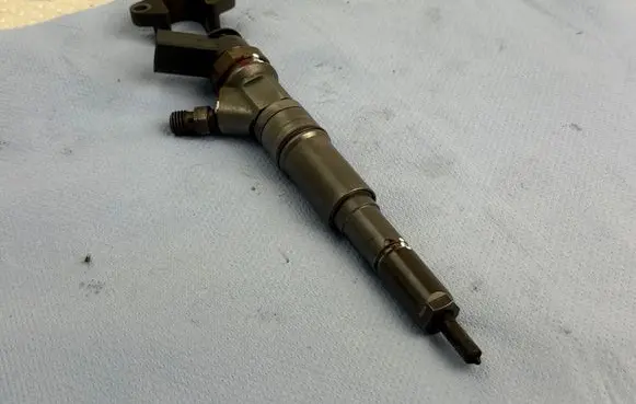 Fuel injector