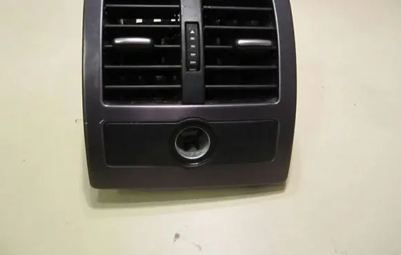 Audi A6 S6 C5 4B Dash center air vent grill 4B0819203