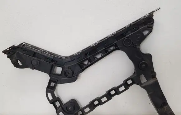 Volkswagen PASSAT B8 Rear bumper mounting bracket 3G9807355A