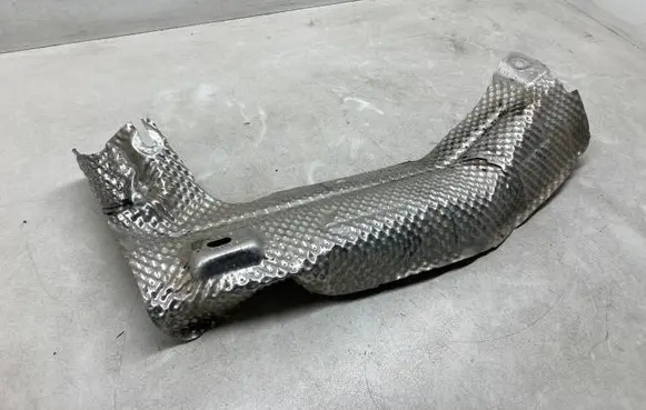 Ford Mustang VI Heat shield in engine bay FR3B63114A57AB