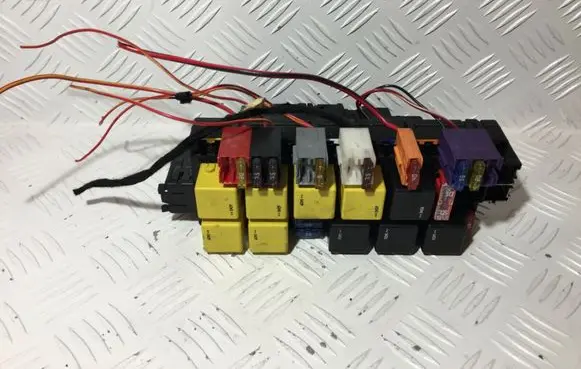Mercedes-Benz S W220 Fuse module A0345459432