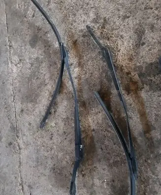 Opel Astra J Windshield/front glass wiper blade 13289888 13289887