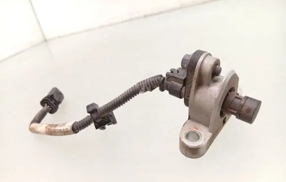 Volvo V70 Crankshaft position sensor 31303937