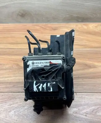 Volkswagen PASSAT B6 ABS Pump 3C0614109K 16431508E 6431608