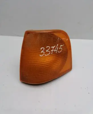 Audi 100 200 5000 C3 Front indicator light 443953049