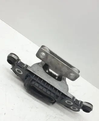 Chevrolet Volt II Engine mount bracket 26020326F32