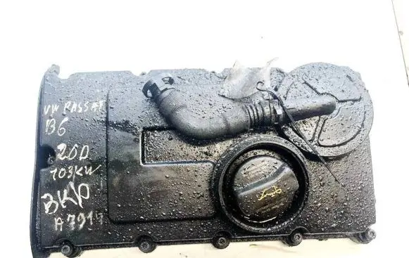 Volkswagen PASSAT B6 Rocker cam cover 03g103475