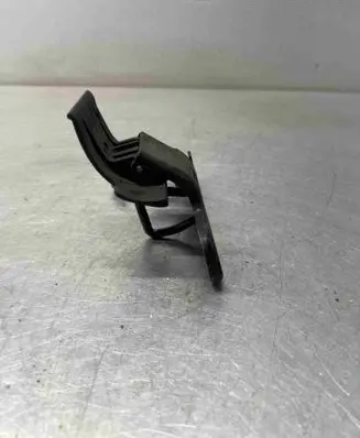 Audi TT TTS Mk2 Engine bonnet/hood lock/latch loop/hook 8j0823480c