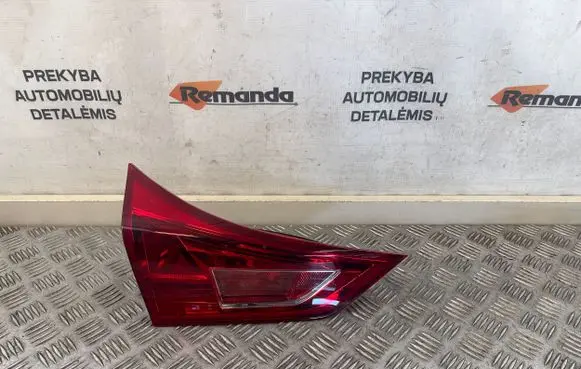 Toyota Auris E180 Tailgate rear/tail lights 05170237