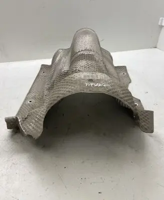 Mercedes-Benz C AMG W204 Exhaust heat shield 2044710187