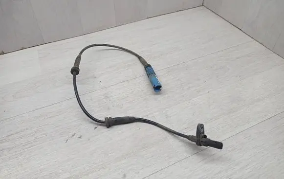 BMW 5 E60 E61 ABS brake wheel speed sensor 6908705 10234914