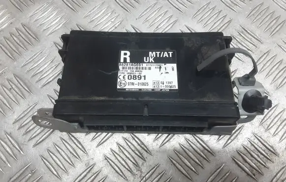 Subaru Legacy Comfort/convenience module 88281AG691