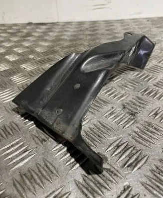 Audi A4 S4 B7 8E 8H Fender mounting bracket 8E0821135C