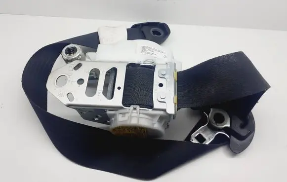 Toyota Avensis T270 Front seatbelt 7P2510P 253765