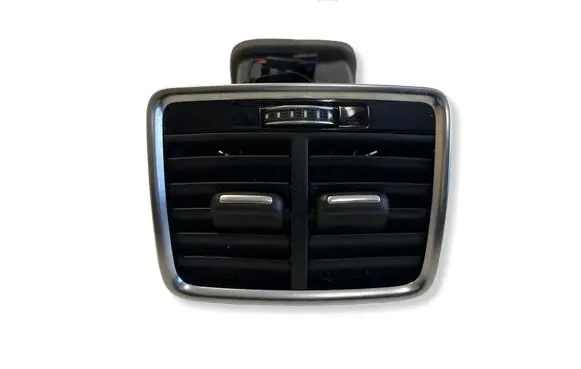 Audi Q3 8U Rear air vent grill 8U0819203C