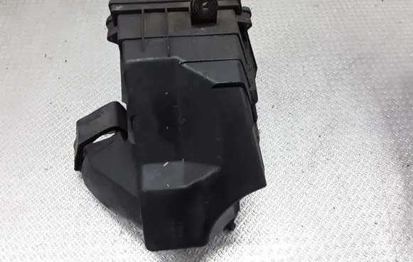 Air filter box