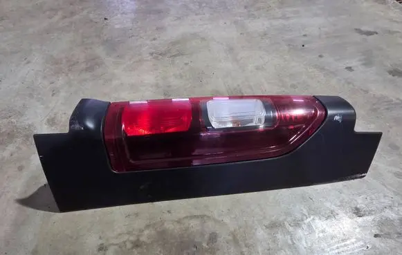 Nissan NV300 Rear/tail lights 265A14210R 265A12579R