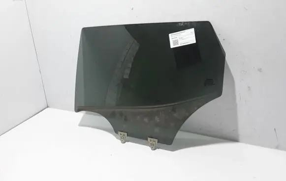 Nissan Qashqai Rear door window glass 823014ET0A