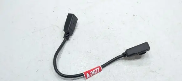 Volkswagen PASSAT B7 USB socket connector 5N0035558