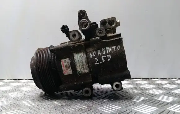 KIA Sorento Air conditioning (A/C) compressor (pump) 977013E350
