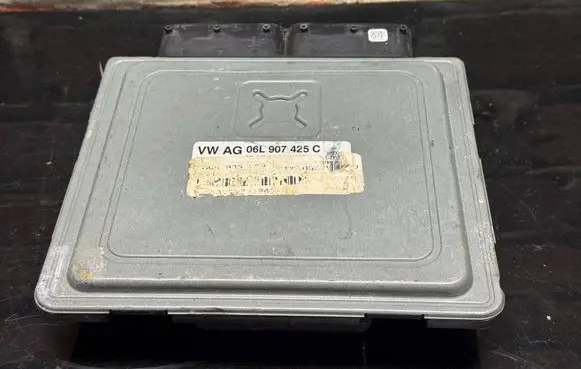 Audi A4 S4 B9 8W Engine control unit/module 06L907425C 3C4905171