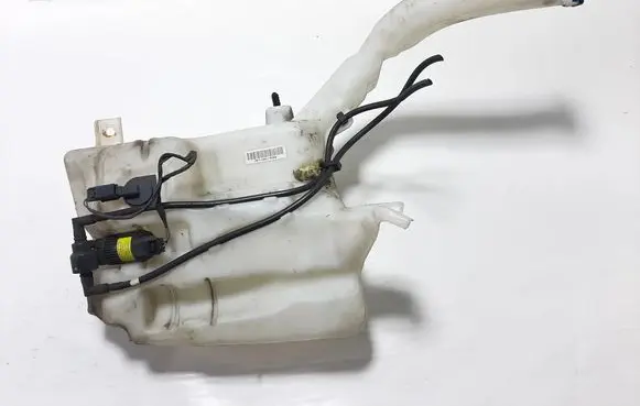 Windshield washer fluid reservoir/tank