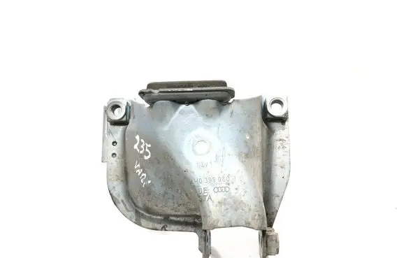 Audi A8 S8 D4 4H Engine mounting bracket 4H0399060B