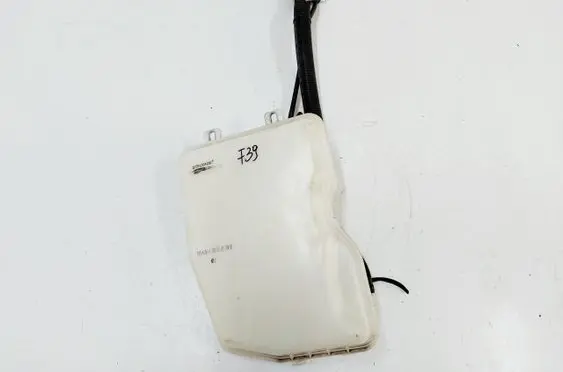 BMW X2 F39 Windshield washer fluid reservoir/tank 7331418