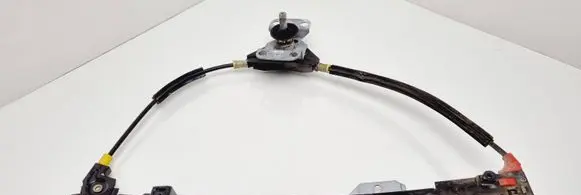 Rear door manual window regulator