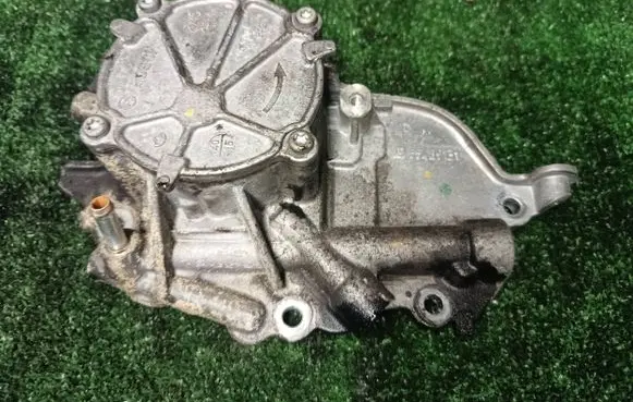 Opel Insignia A Vacuum pump 55489131
