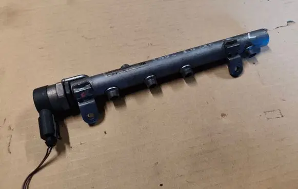 Jeep Grand Cherokee (WK) Fuel main line pipe A6420700495
