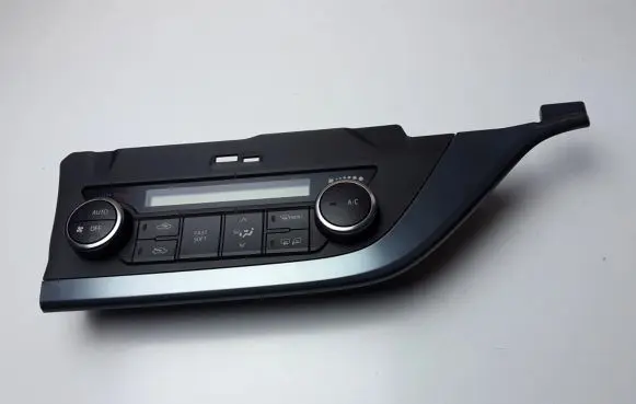 Toyota Auris E180 Air conditioner control unit module 5590002450