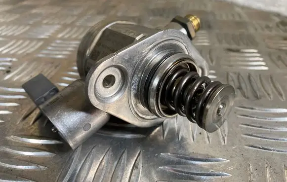 Seat Exeo (3R) Fuel injection high pressure pump 06H127025N 0261520240 2007169593