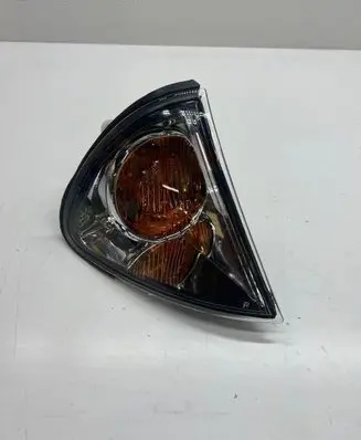Toyota Avensis T220 Front indicator light 185819B
