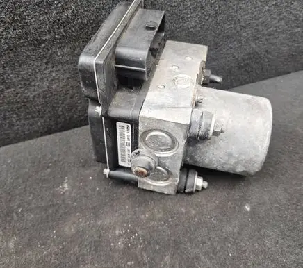 Audi A4 S4 B7 8E 8H ABS Pump 8E0910517C 8E0614517BB